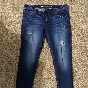 American Eagle distressed/raw hem jeggings